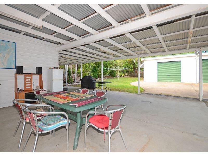 43 Kent Street, Urangan QLD 4655
