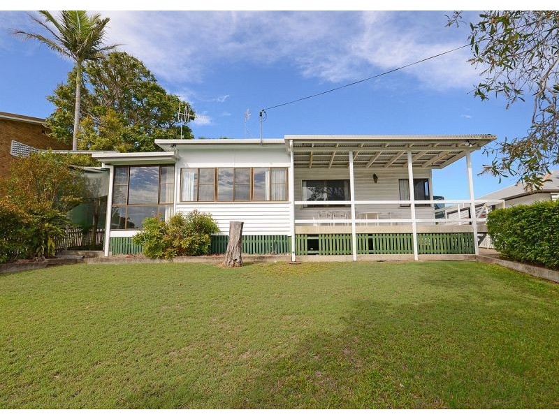 43 Kent Street, Urangan QLD 4655