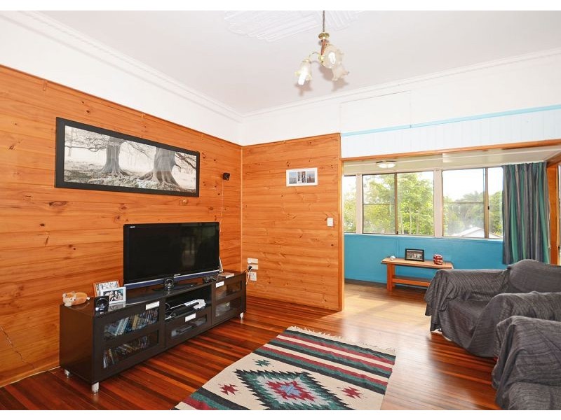 43 Kent Street, Urangan QLD 4655