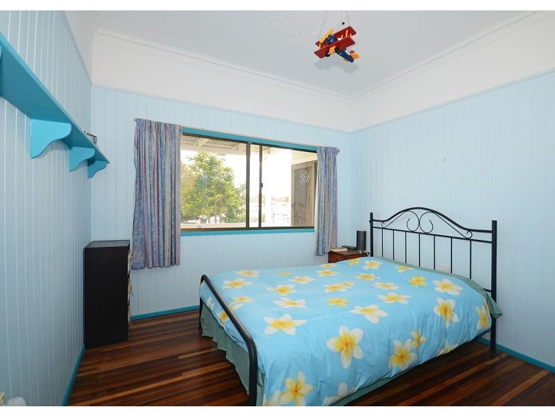 43 Kent Street, Urangan QLD 4655