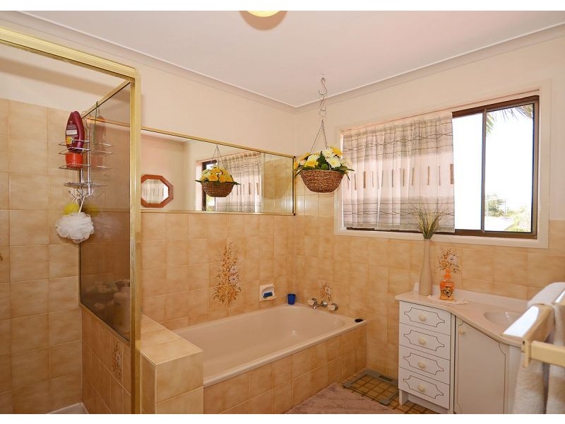 35 Waigani Avenue, Kawungan QLD 4655