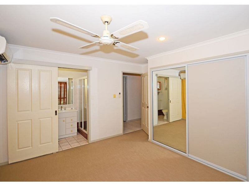 8 Dove Way, Eli Waters QLD 4655