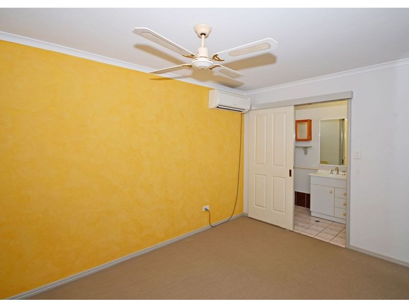 8 Dove Way, Eli Waters QLD 4655