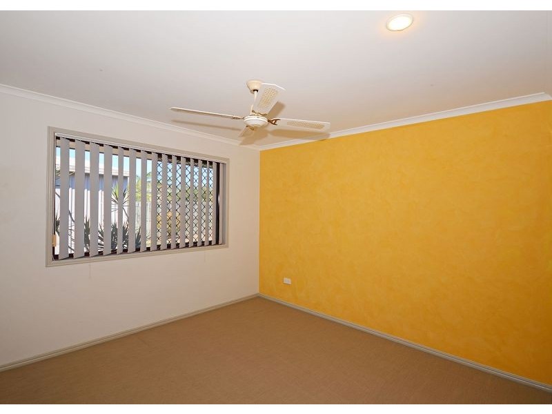 8 Dove Way, Eli Waters QLD 4655