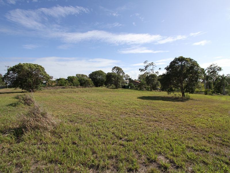 2 Seaview Drive, Booral QLD 4655