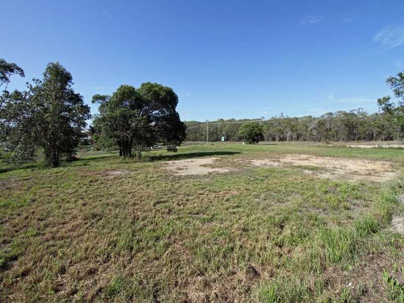 2 Seaview Drive, Booral QLD 4655