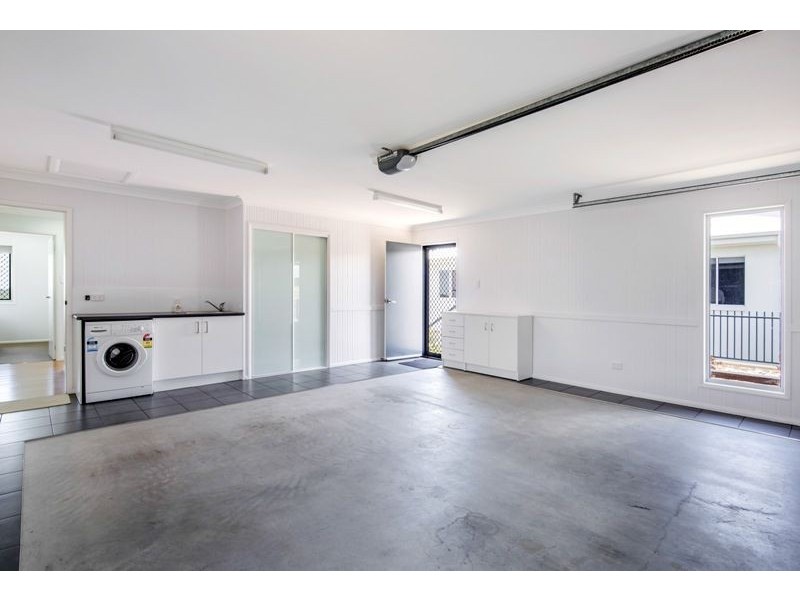 5 Sandy View Drive, Nikenbah QLD 4655