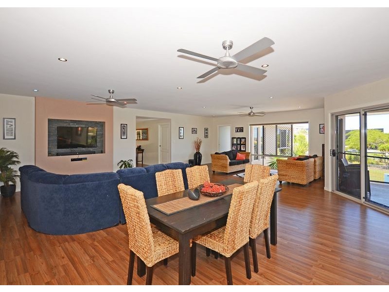 18 Jasmine Court, Dundowran Beach QLD 4655