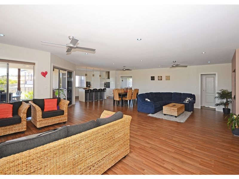 18 Jasmine Court, Dundowran Beach QLD 4655