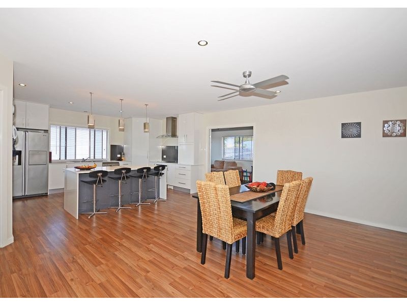 18 Jasmine Court, Dundowran Beach QLD 4655