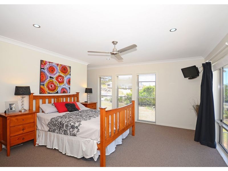 18 Jasmine Court, Dundowran Beach QLD 4655