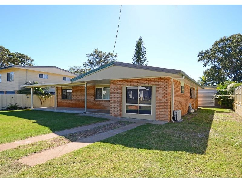 50 Shell Street, Urangan QLD 4655