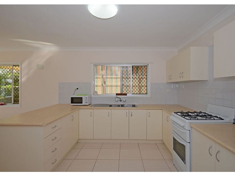 50 Shell Street, Urangan QLD 4655