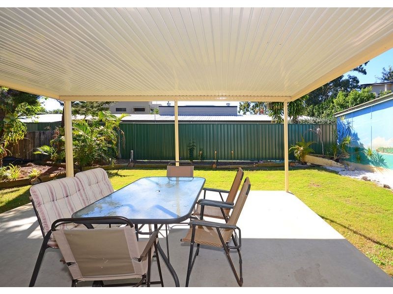 50 Shell Street, Urangan QLD 4655
