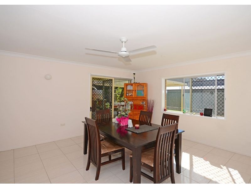 50 Shell Street, Urangan QLD 4655