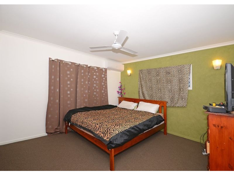 50 Shell Street, Urangan QLD 4655