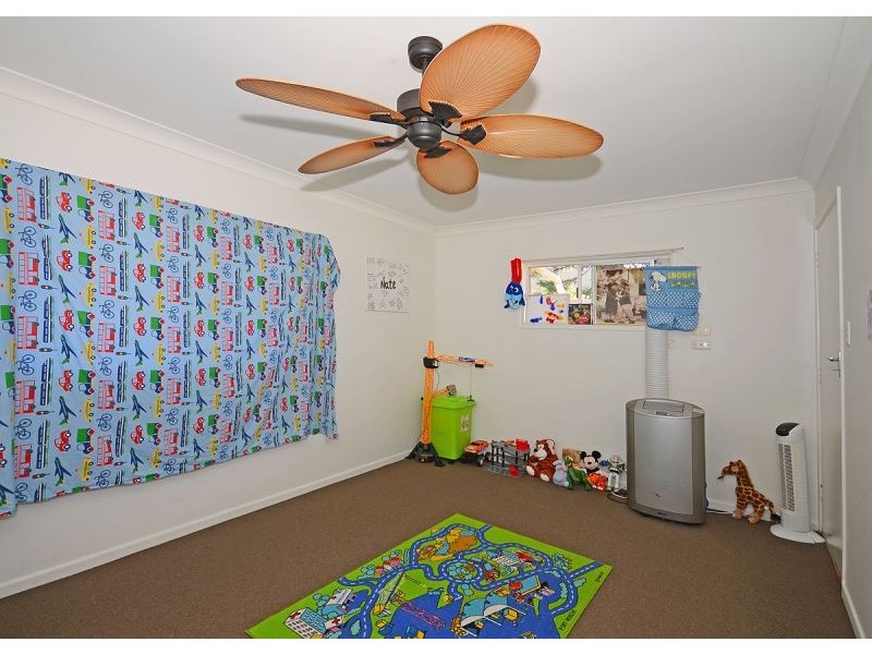 50 Shell Street, Urangan QLD 4655