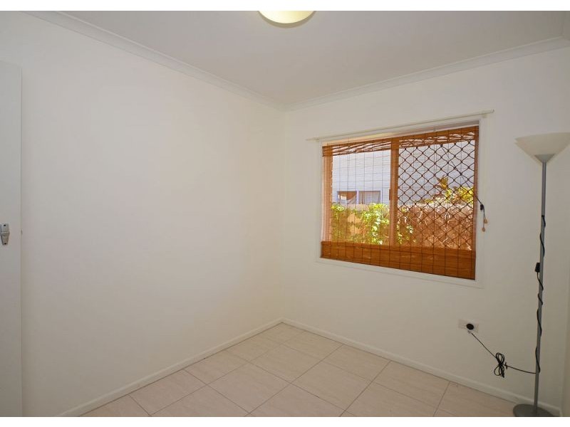 50 Shell Street, Urangan QLD 4655
