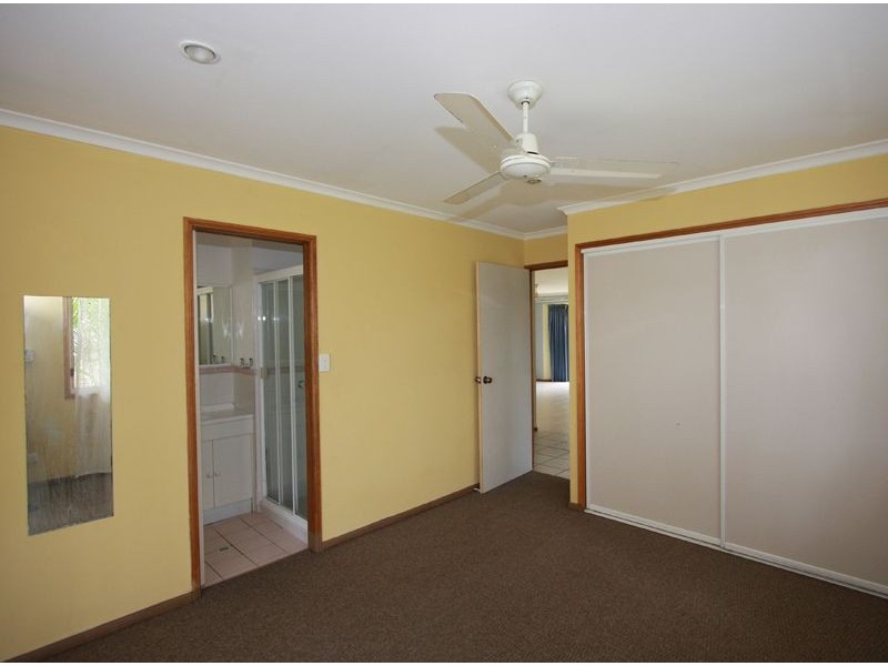 2 Meledie Avenue, Kawungan QLD 4655