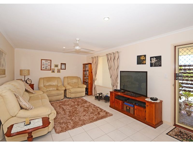 18 Bronton Way, Point Vernon QLD 4655