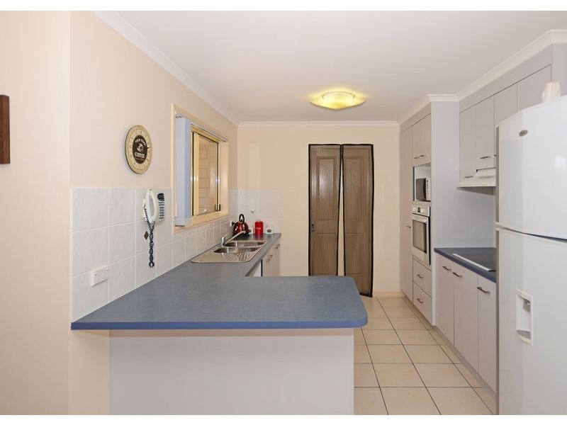 18 Bronton Way, Point Vernon QLD 4655