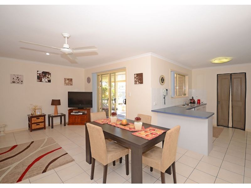 18 Bronton Way, Point Vernon QLD 4655