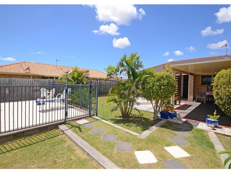 18 Bronton Way, Point Vernon QLD 4655