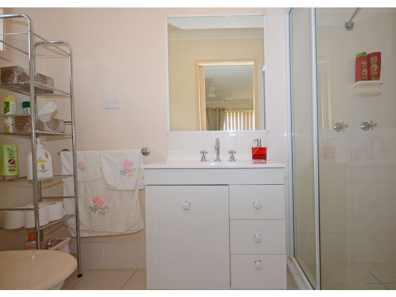 18 Bronton Way, Point Vernon QLD 4655