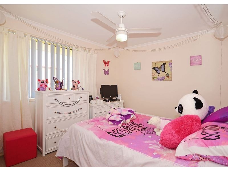 18 Bronton Way, Point Vernon QLD 4655