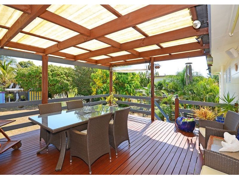 6 Paradise Street, Point Vernon QLD 4655