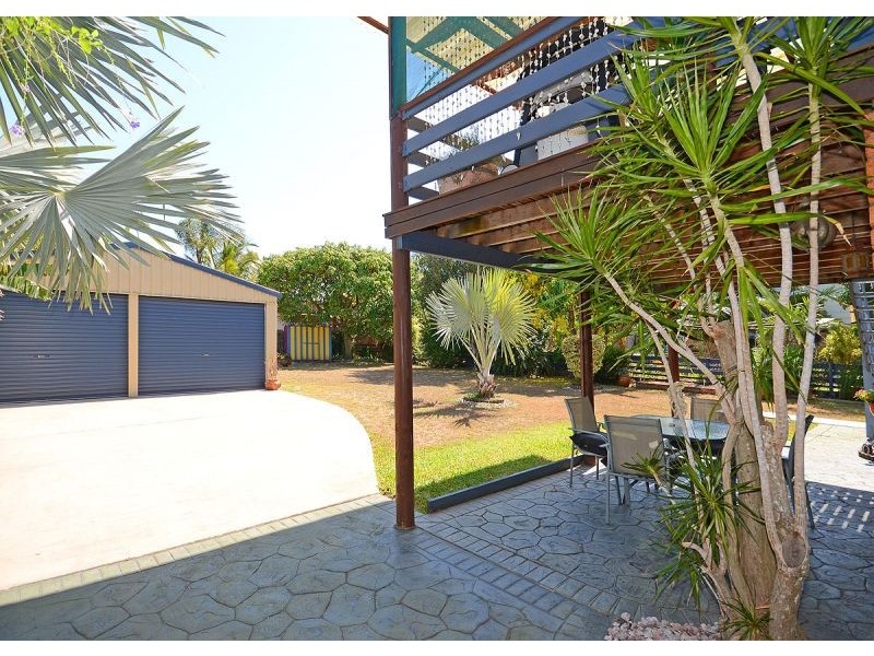 6 Paradise Street, Point Vernon QLD 4655