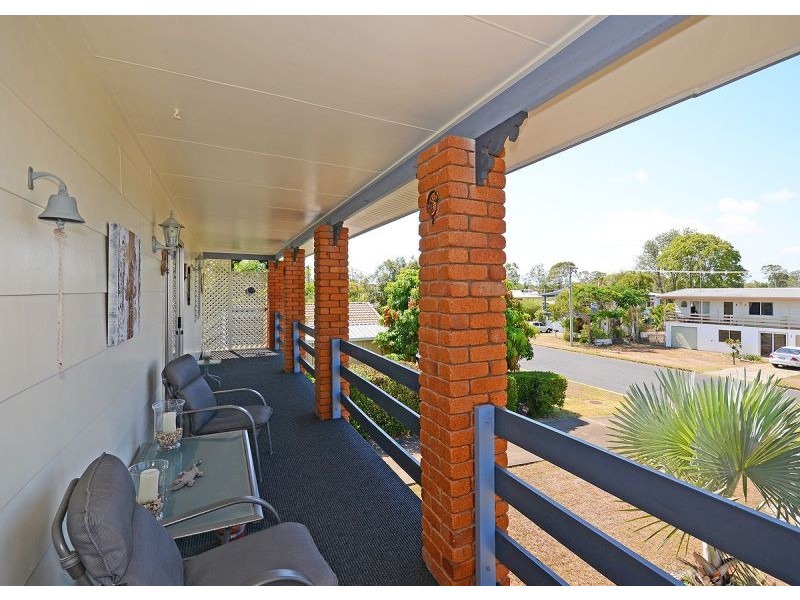 6 Paradise Street, Point Vernon QLD 4655