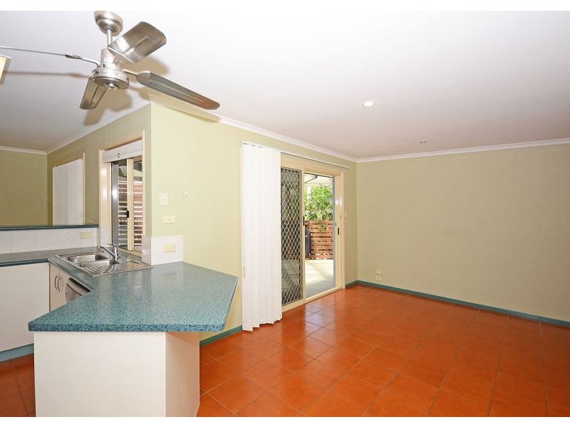 3 Gatakers Lane, Point Vernon QLD 4655