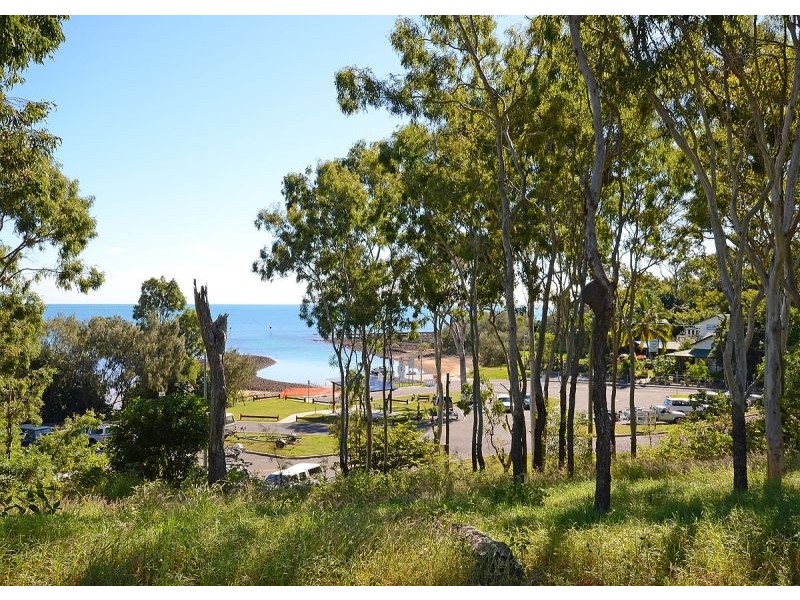 3 Gatakers Lane, Point Vernon QLD 4655