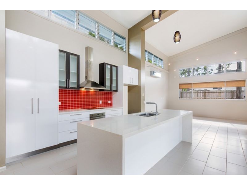 22 Parraweena Court, Point Vernon QLD 4655