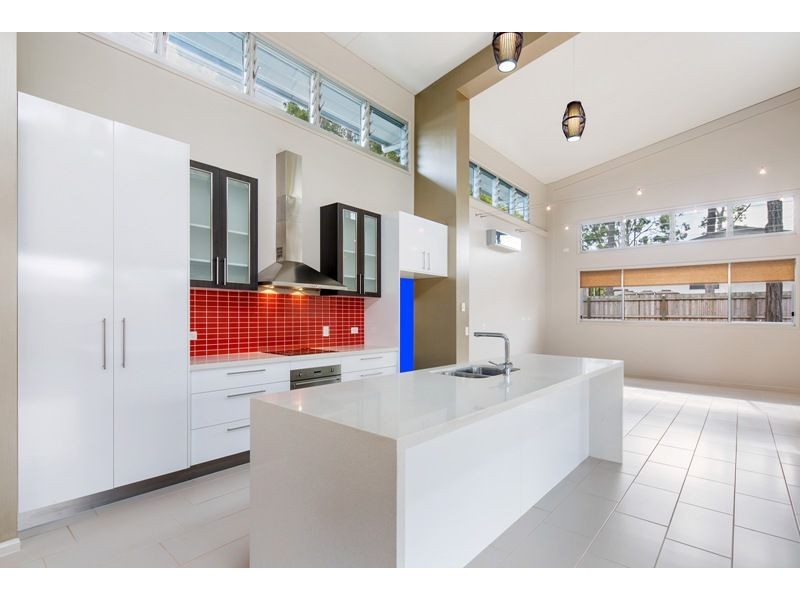 22 Parraweena Court, Point Vernon QLD 4655