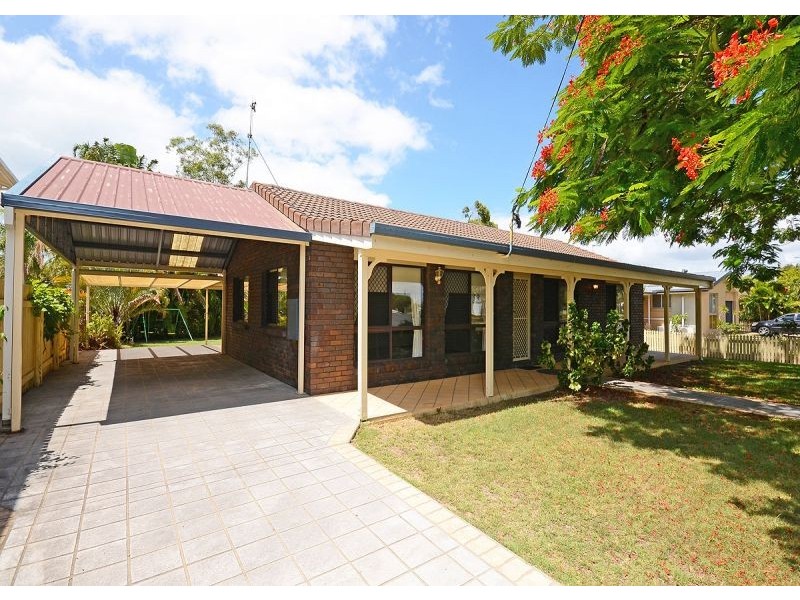 4 William Street, Urangan QLD 4655