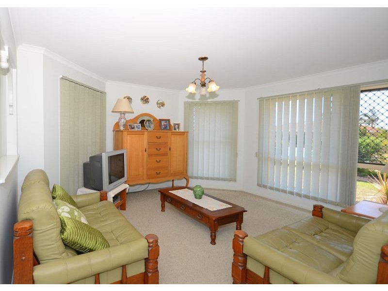 2 Mackay Drive, Kawungan QLD 4655