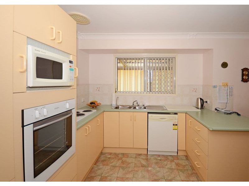 80 Murphy Street, Point Vernon QLD 4655