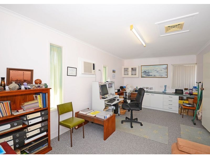 80 Murphy Street, Point Vernon QLD 4655