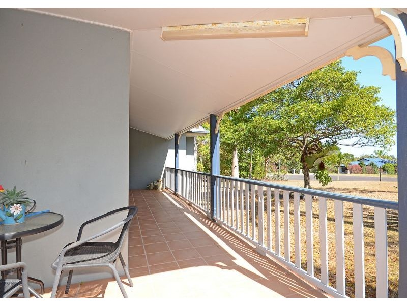 20-22 Scenic Court, Dundowran Beach QLD 4655