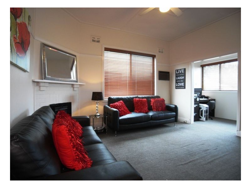 18 Burnett Street, Mayfield NSW 2304