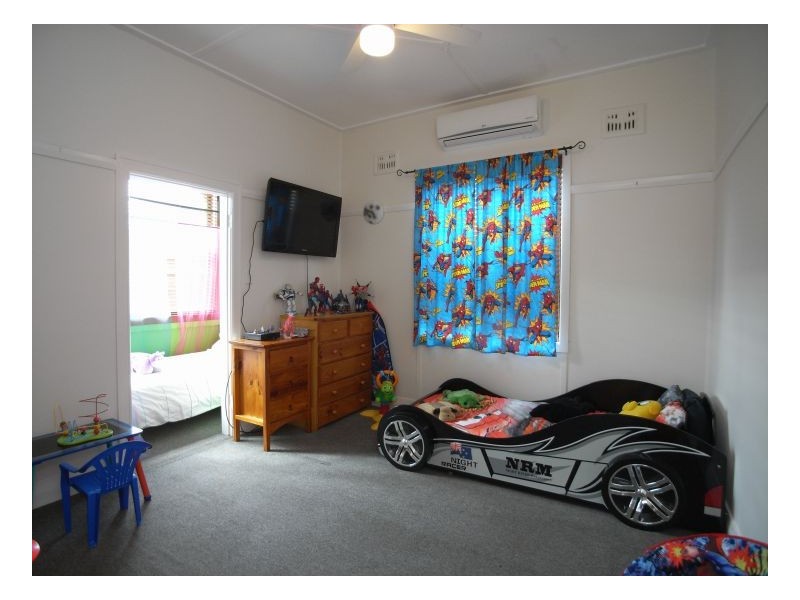 18 Burnett Street, Mayfield NSW 2304