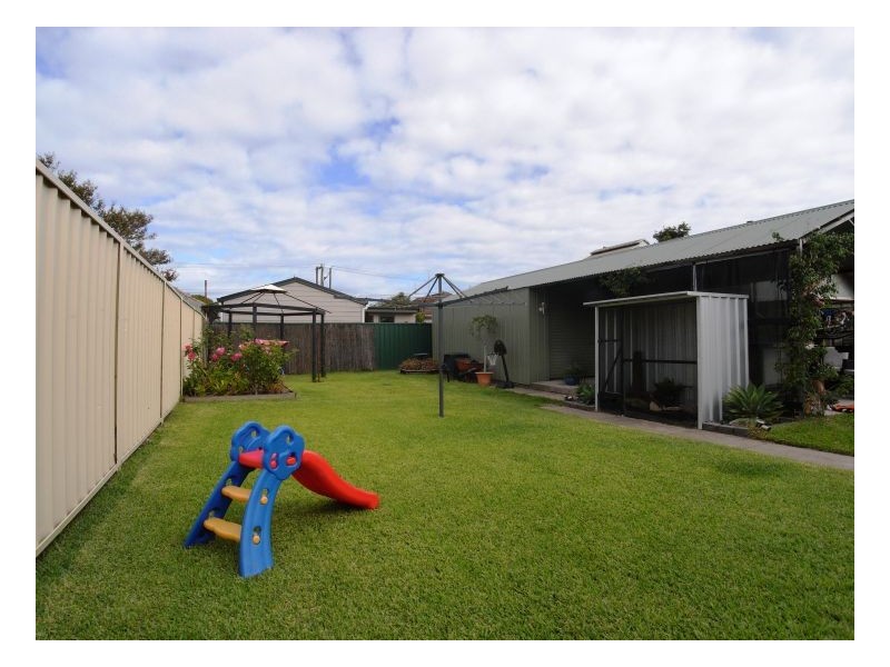 18 Burnett Street, Mayfield NSW 2304