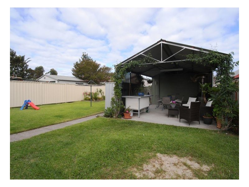 18 Burnett Street, Mayfield NSW 2304