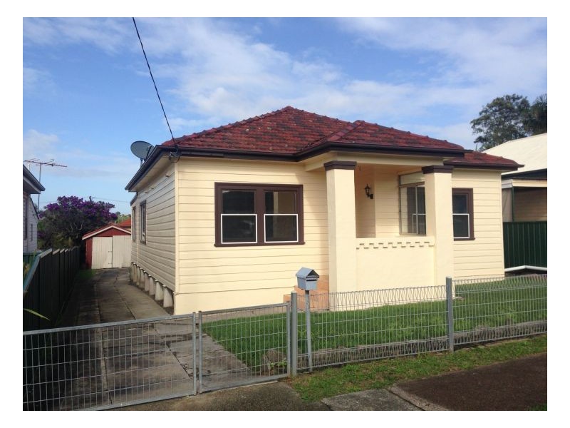 11 Morris Street, Mayfield NSW 2304