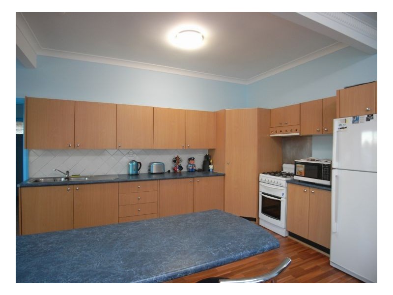 11 Morris Street, Mayfield NSW 2304