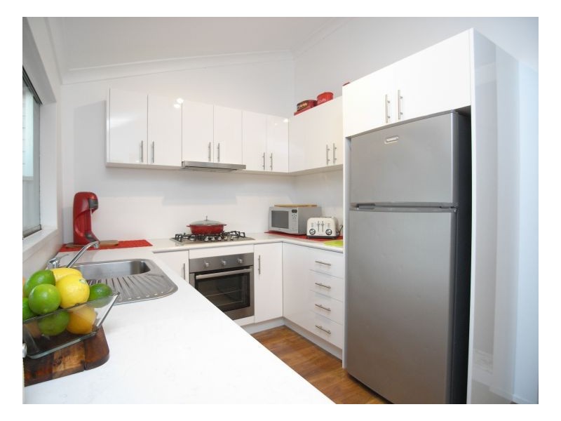 6 Villiers Street, Mayfield NSW 2304