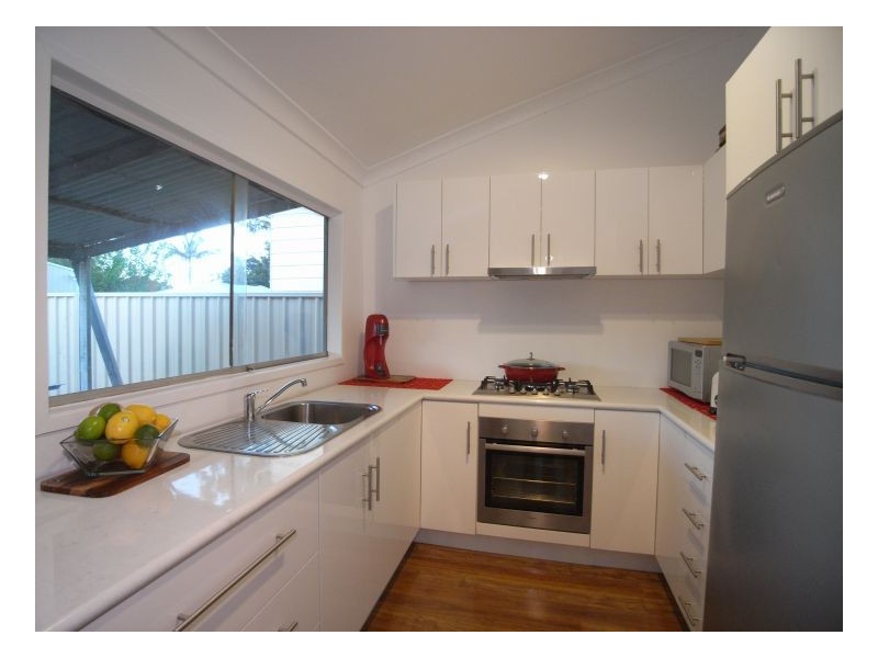 6 Villiers Street, Mayfield NSW 2304