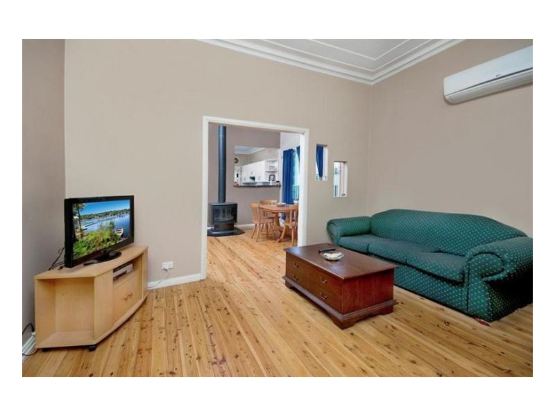 13 Nile Street, Mayfield NSW 2304